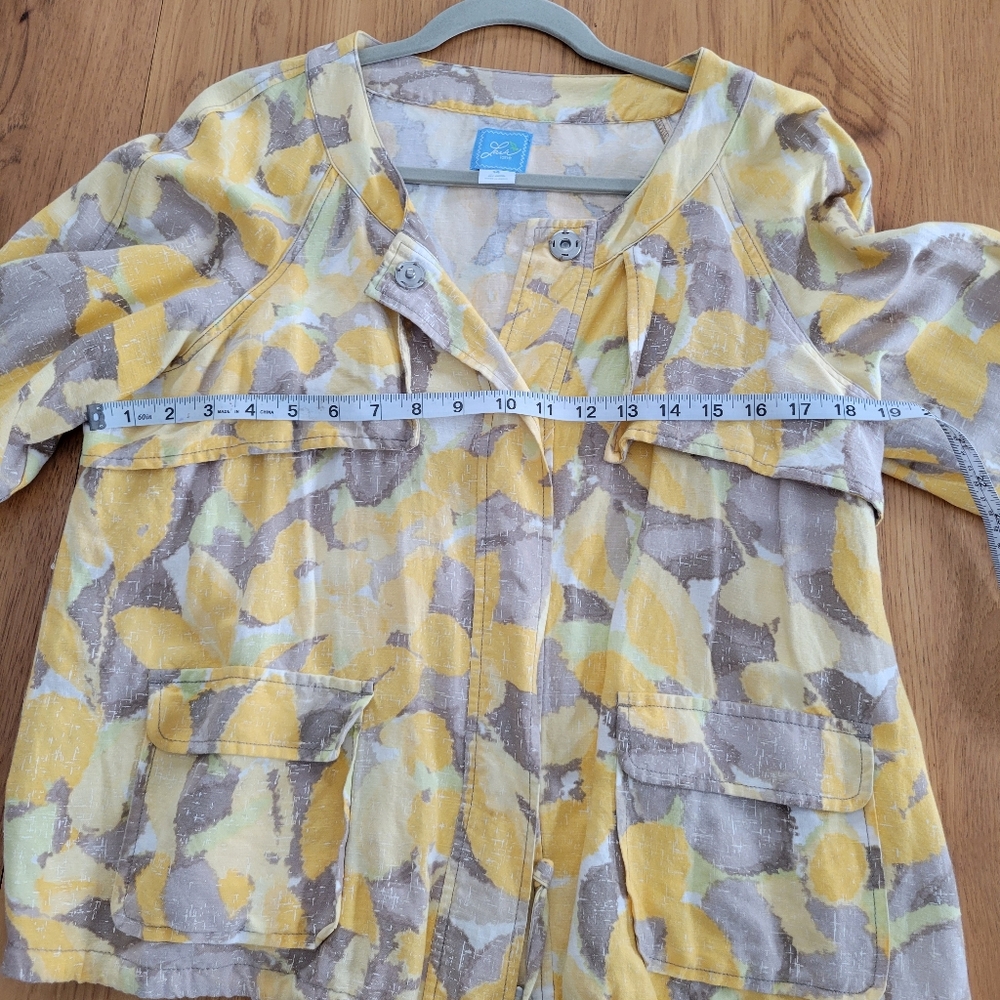 Yellow and Gray Patterned Jacket - image 6